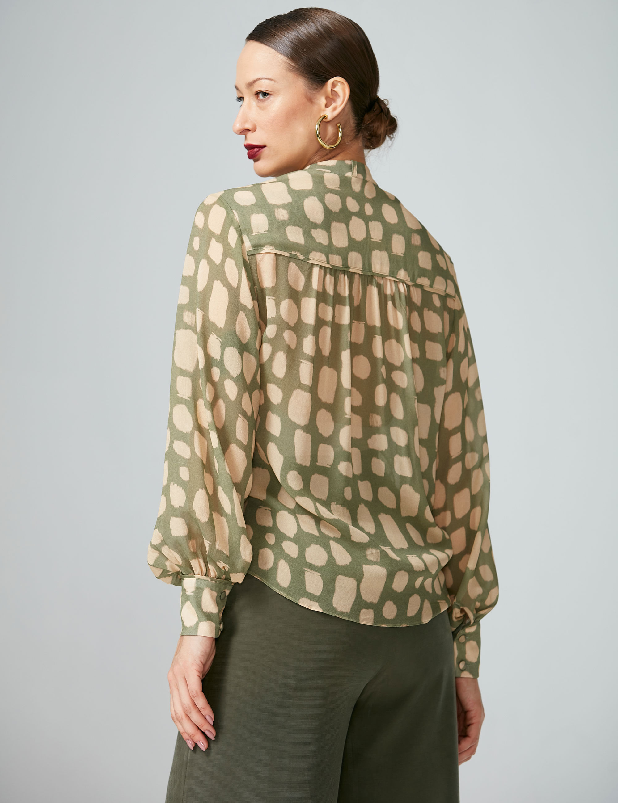 Camisa-Echarpe-Aurora-Verde---4