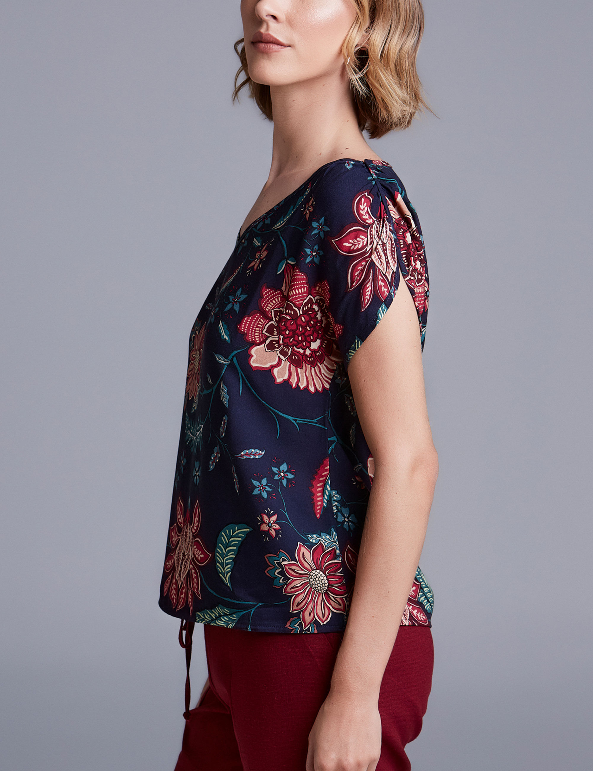 Blusa-Decote-V-Gueixa-Marinho---2