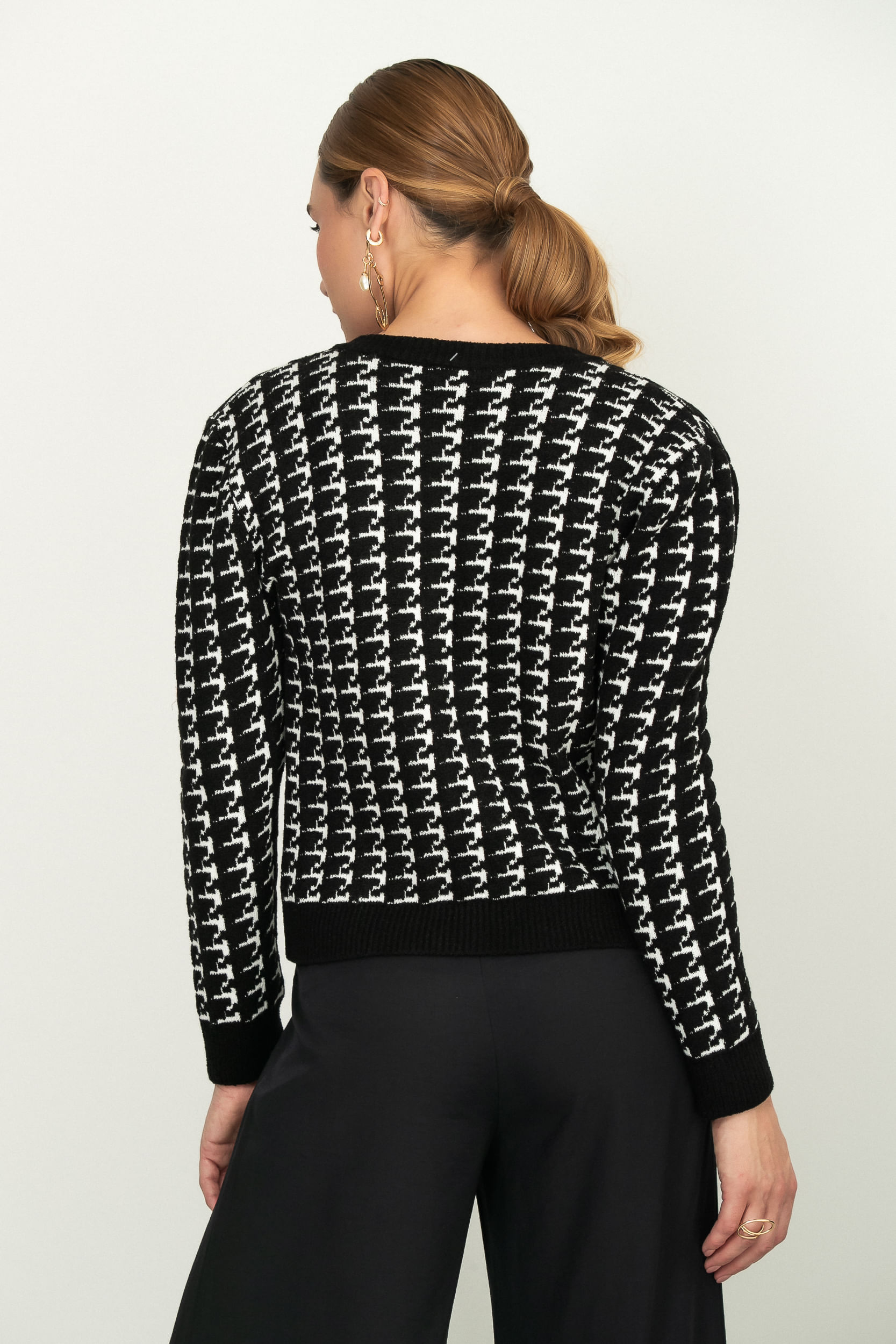 Casaqueto-Tricot-Gabrielle-Preto