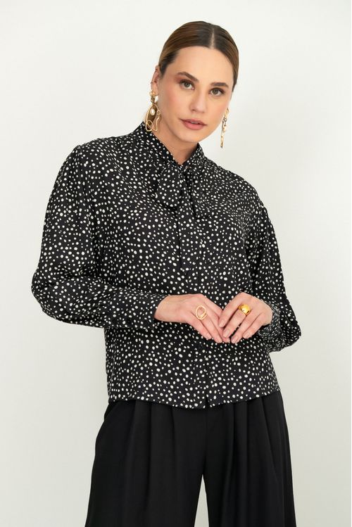 Camisa Lilly Preta
